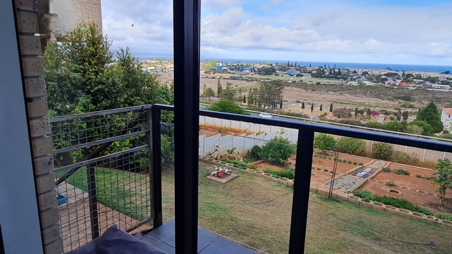 3 Bedroom Property for Sale in Hartenbos Heuwels Western Cape